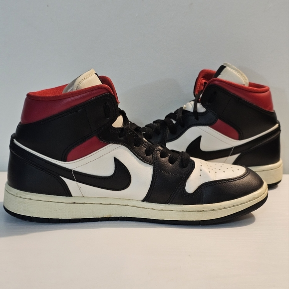 Nike Air Jordan 1 Mid Retro Black White Gym Red Sneakers Women's Size 9 - Picture 5 of 7